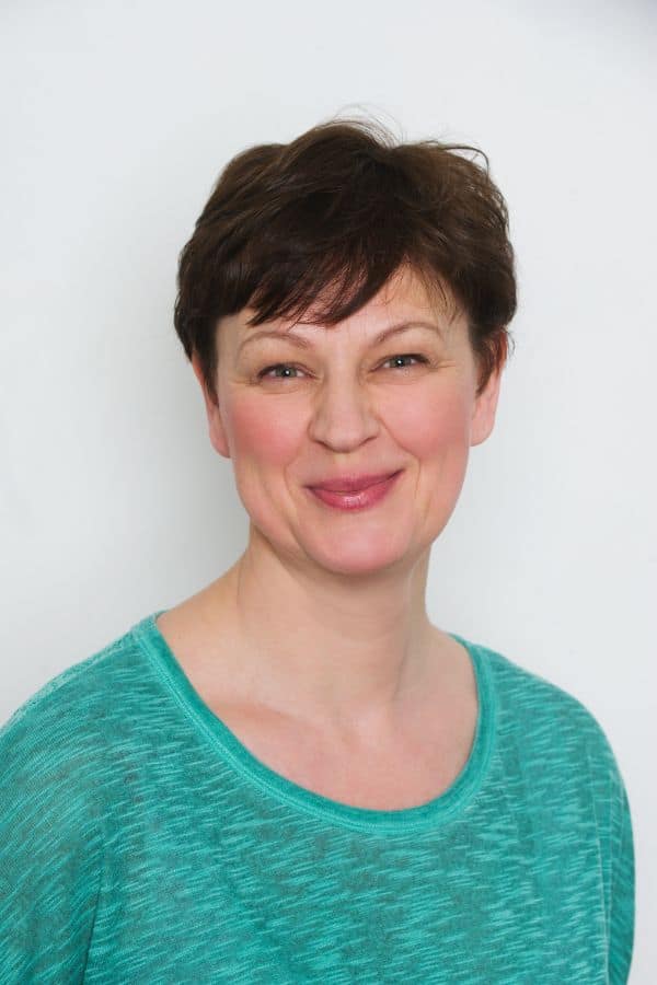 Kreative Frau in DIY-Kultur.