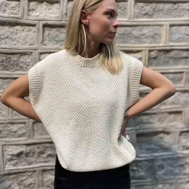 PURE COMFORT Vest von Natalja Ledvanova